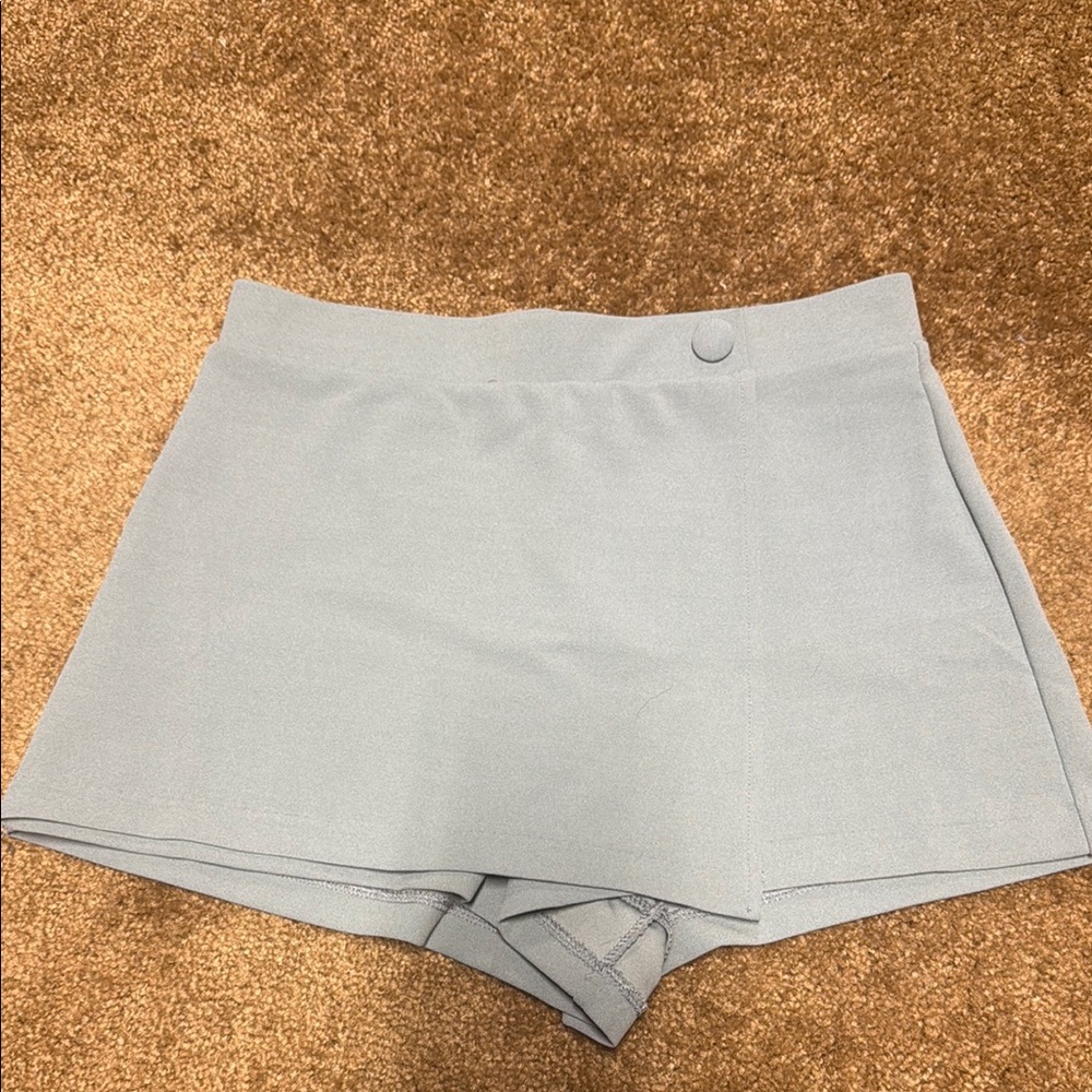 Women's Light Gray Skort